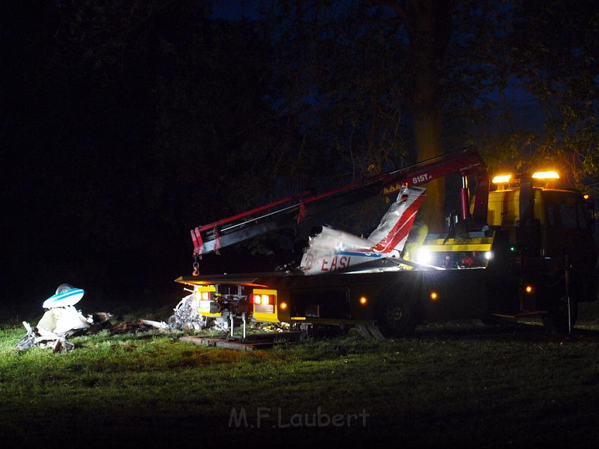 Kleinflugzeug abgestuerzt Sankt Augustin Meindorf P349.JPG